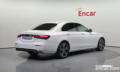 Mercedes-Benz E-Class 2021 2.0 Автомат в Москве № 467468, миниатюра 2