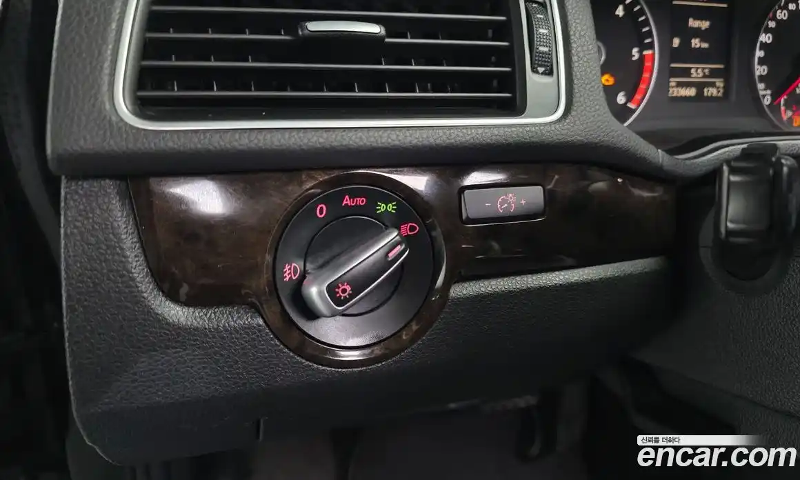 Volkswagen Passat 2014 2.0 Автомат в Москве № 472399, фото 19