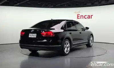 Volkswagen Passat 2014 2.0 Автомат в Москве № 472399, миниатюра 2