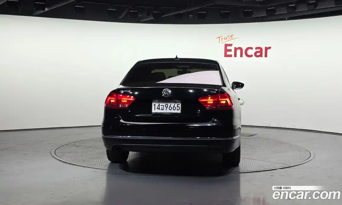 Volkswagen Passat 2014 2.0 Автомат в Москве № 472399, фото 4