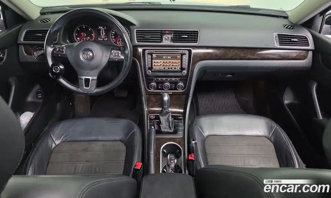 Volkswagen Passat 2014 2.0 Автомат в Москве № 472399, фото 7