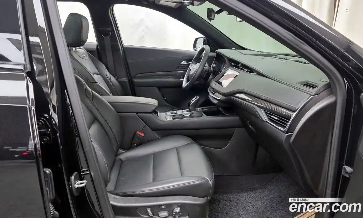 Cadillac XT4 2023 2.0 Автомат в Москве № 474606, фото 11