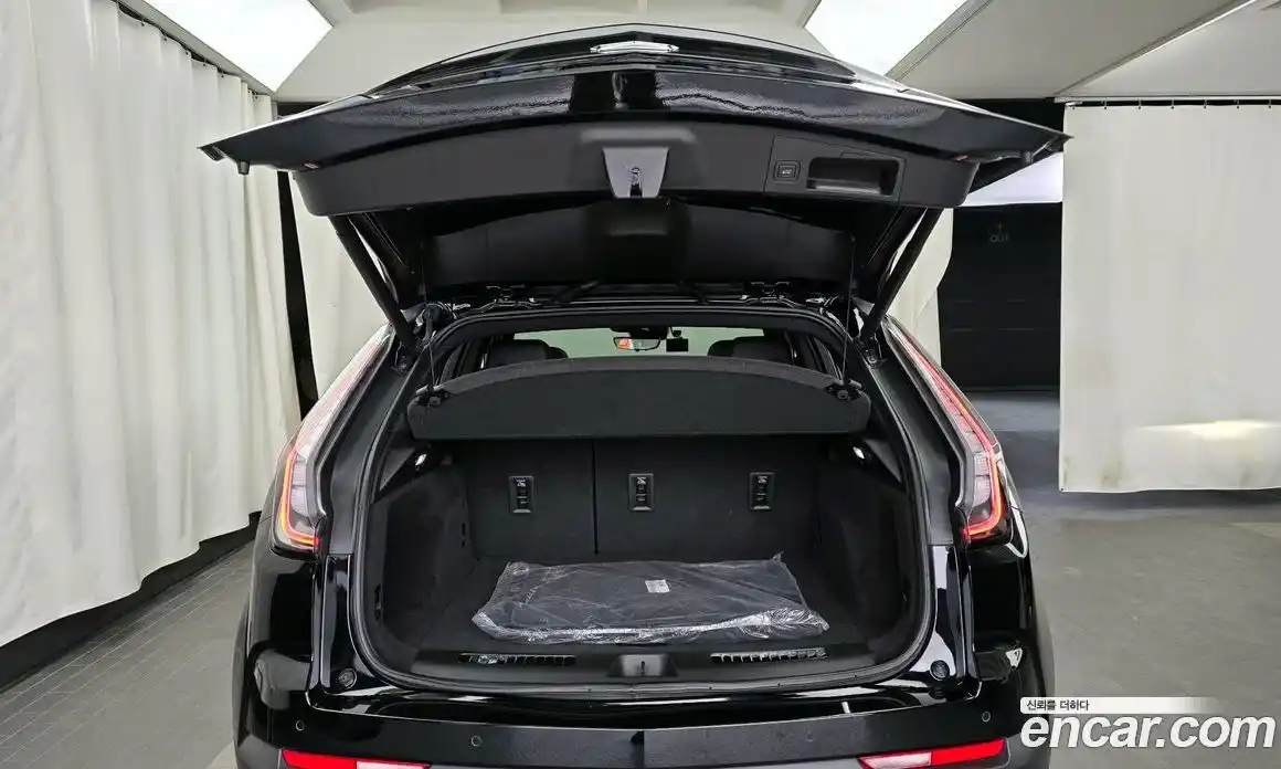 Cadillac XT4 2023 2.0 Автомат в Москве № 474606, фото 20