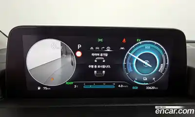 Hyundai Staria, 2025