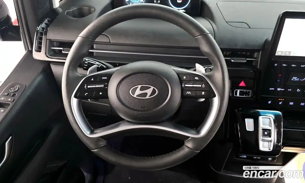 Hyundai Staria 2025 1.6 Автомат в Москве № 47810, фото 14