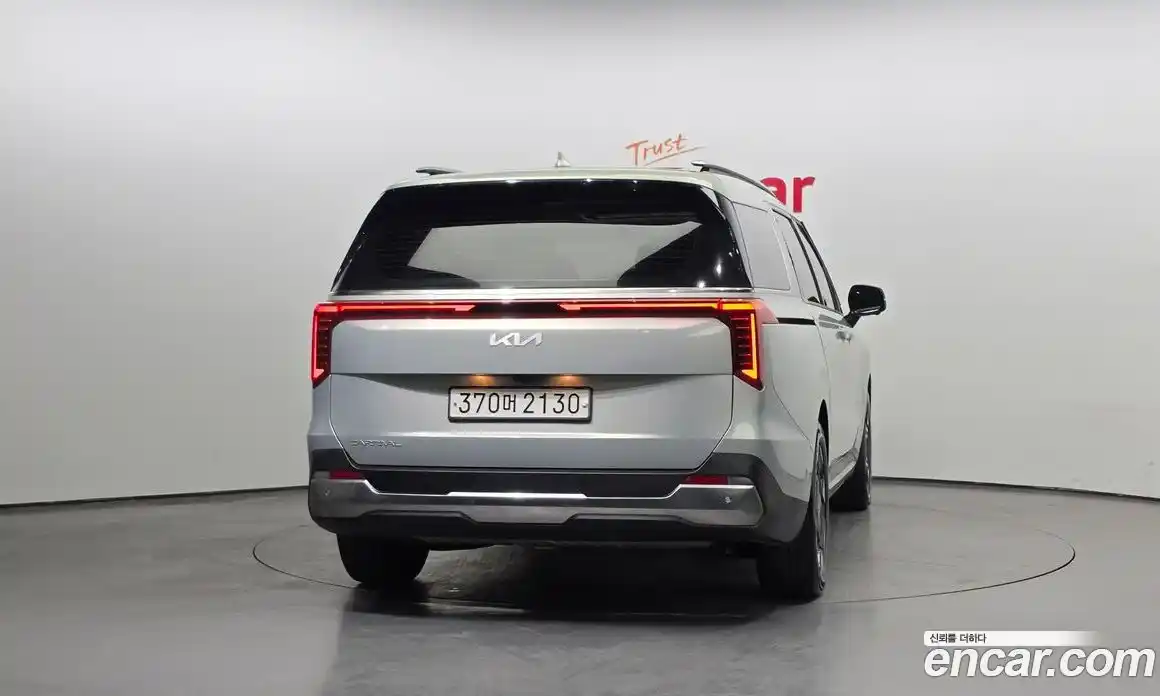 Kia Canival 2024 3.5 Автомат в Москве № 52005, фото 4