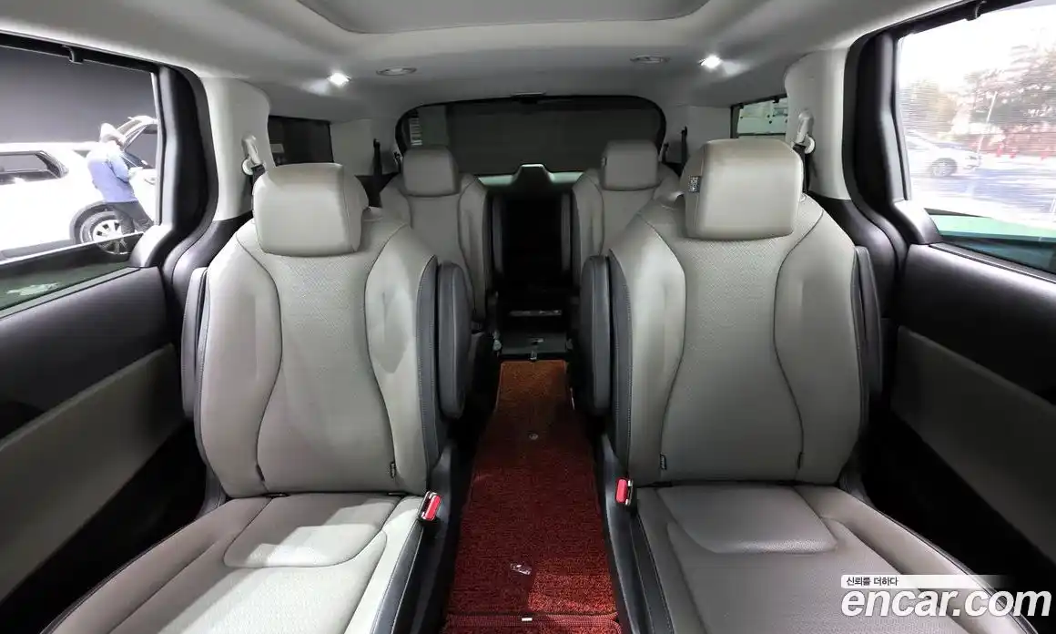 Kia Canival 2024 2.2 Автомат в Москве № 52382, фото 16