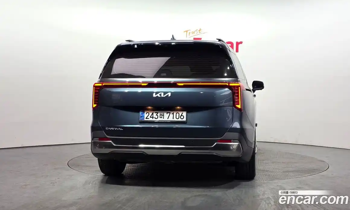 Kia Canival 2024 2.2 Автомат в Москве № 52382, фото 17