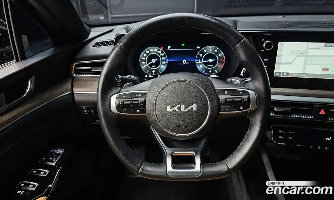 Kia K5 2023 1.6 Автомат в Москве № 54667, фото 13