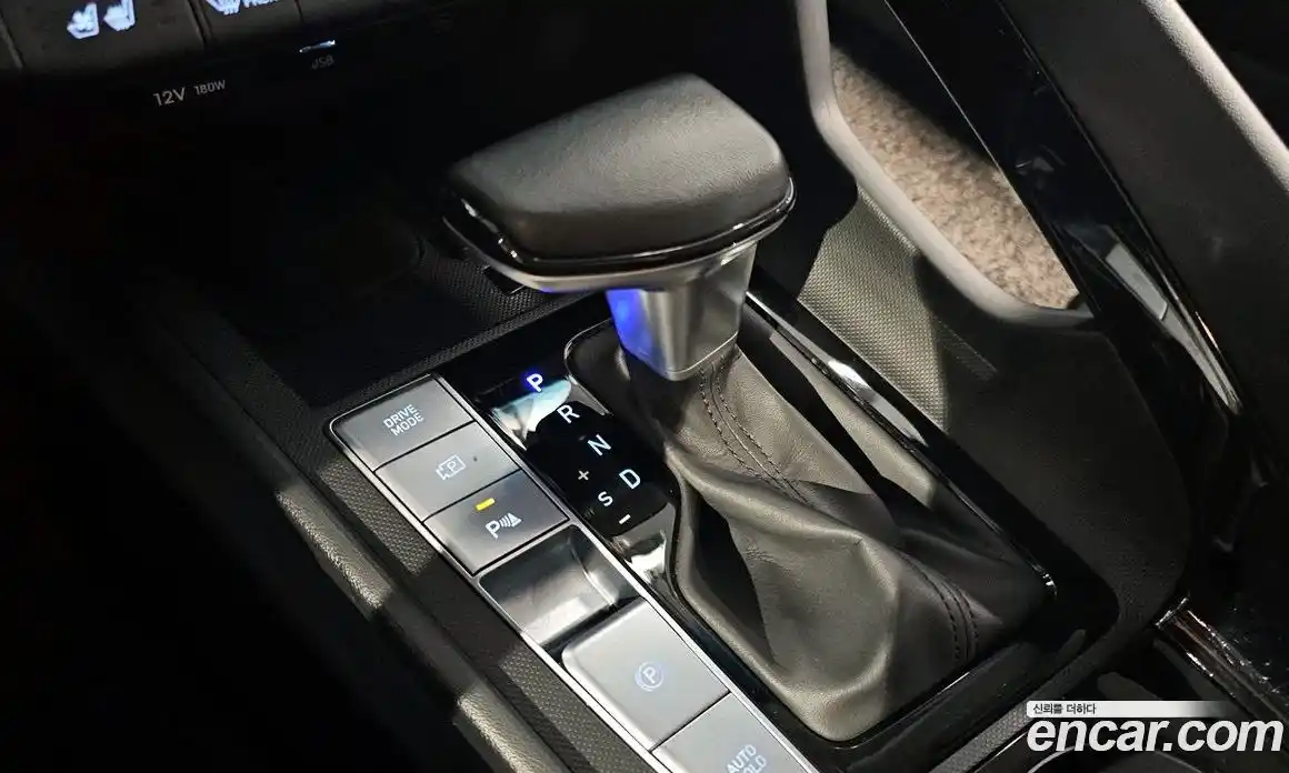 Hyundai Avante 2024 1.6 Автомат в Москве № 93375, фото 10