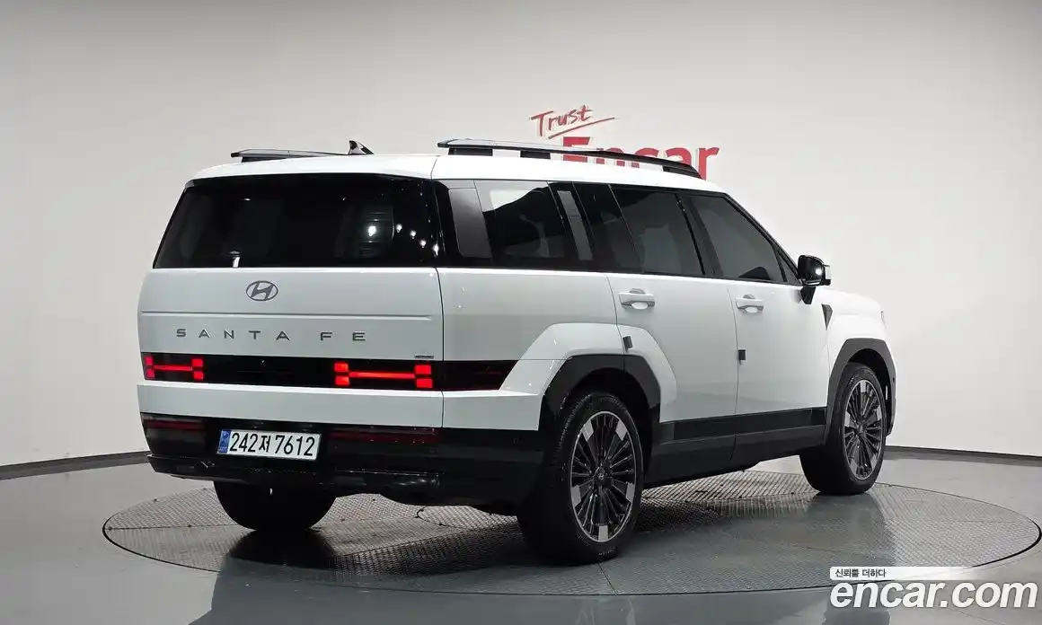 Hyundai Santa Fe 2024 1.6 Автомат в Москве № 112015, фото 9