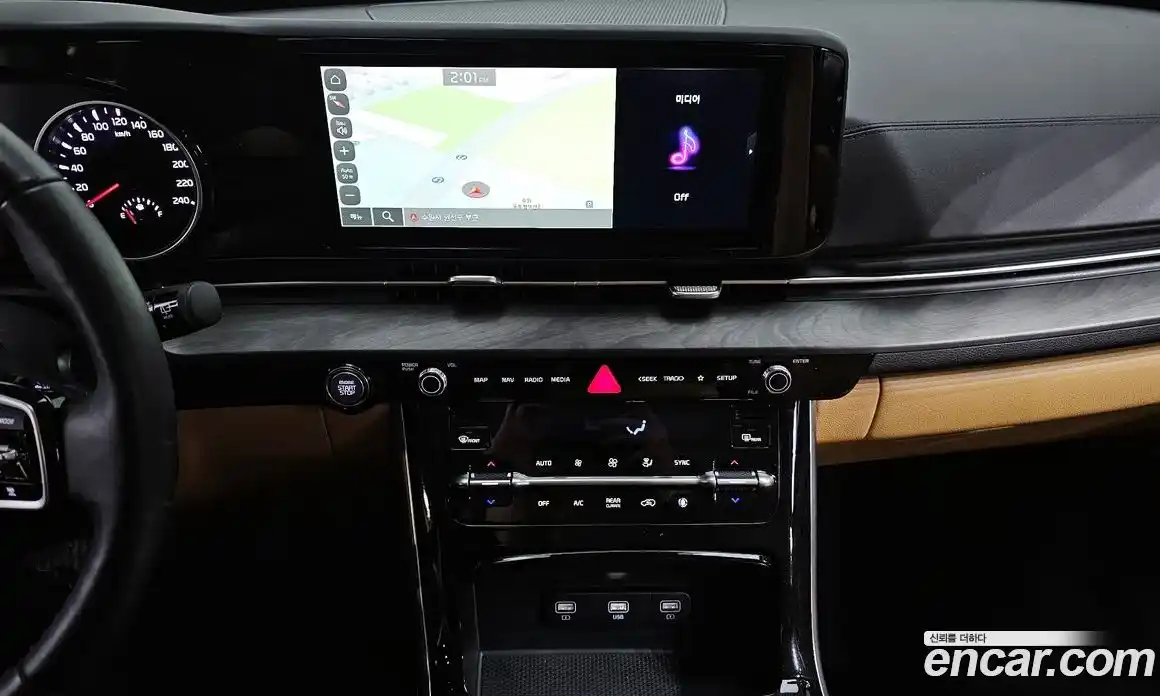 Kia Canival 2022 2.2 Автомат в Москве № 115152, фото 7