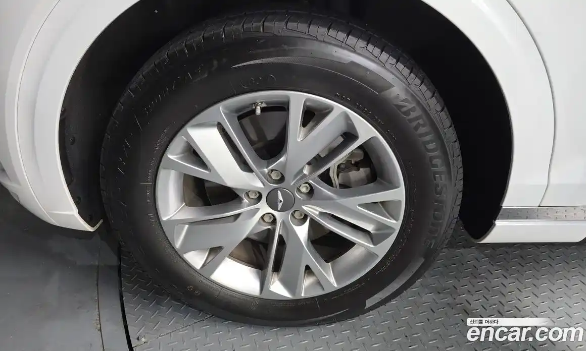 Genesis GV70 2023 2.5 Автомат в Москве № 118062, фото 16