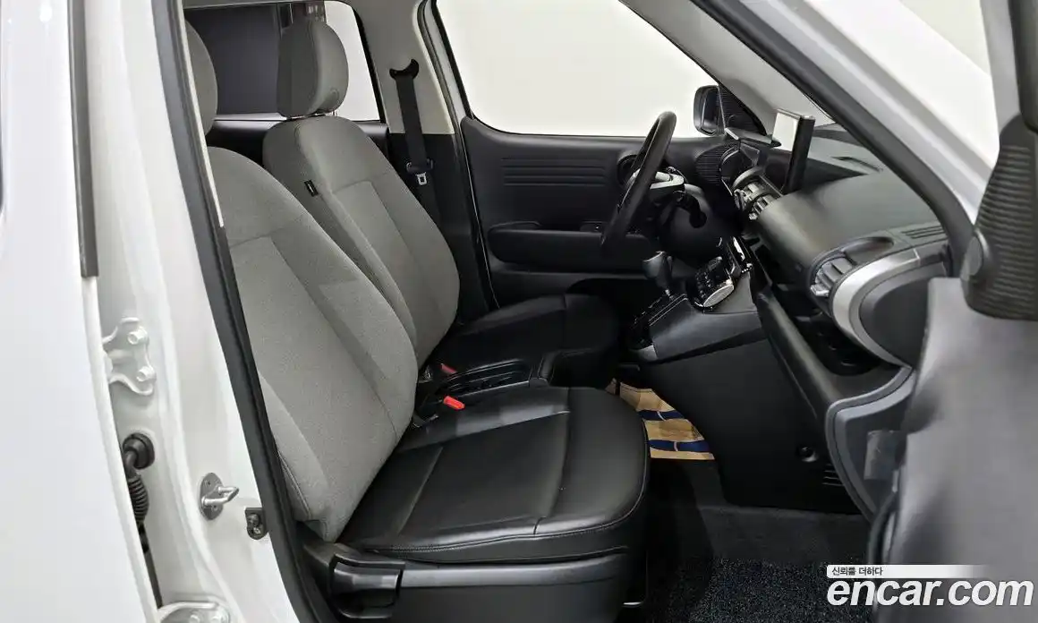 Hyundai Casper 2023 1.0 Автомат в Москве № 119844, фото 18