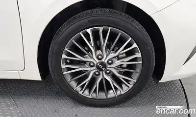 Kia K3 2022 1.6 Автомат в Москве № 120083, миниатюра 4