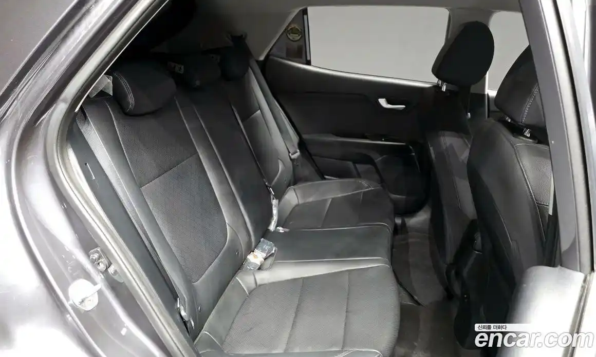 Kia Stonic 2020 1.4 Автомат в Москве № 120369, фото 3