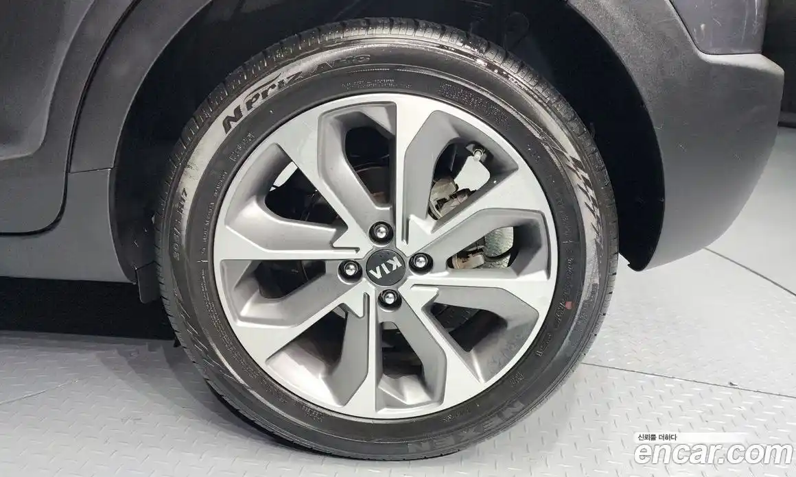 Kia Stonic 2020 1.4 Автомат в Москве № 120369, фото 4