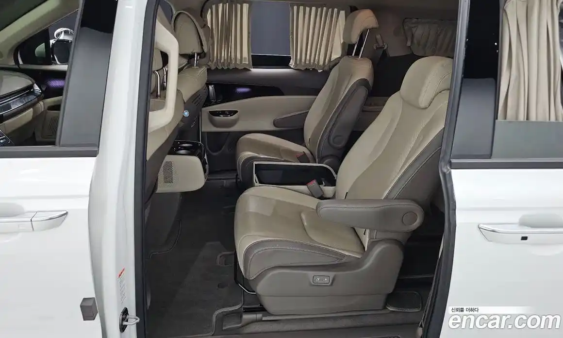 Kia Canival 2023 3.5 Автомат в Москве № 122204, фото 12