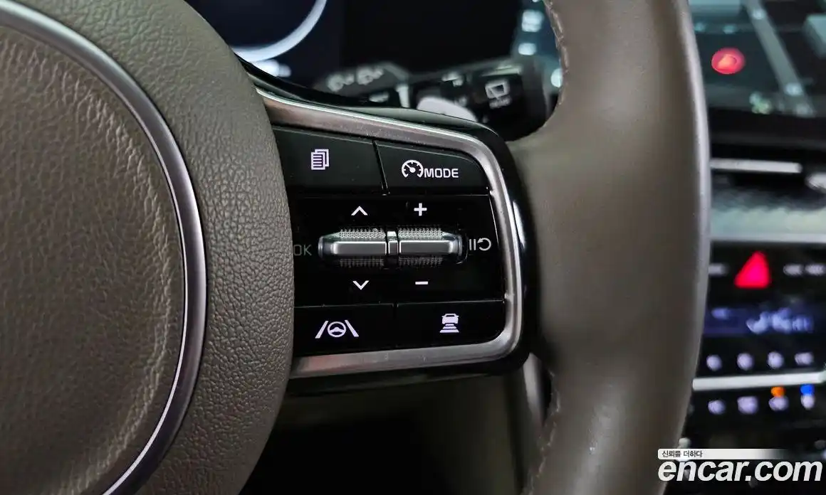 Kia Canival 2023 3.5 Автомат в Москве № 122204, фото 19