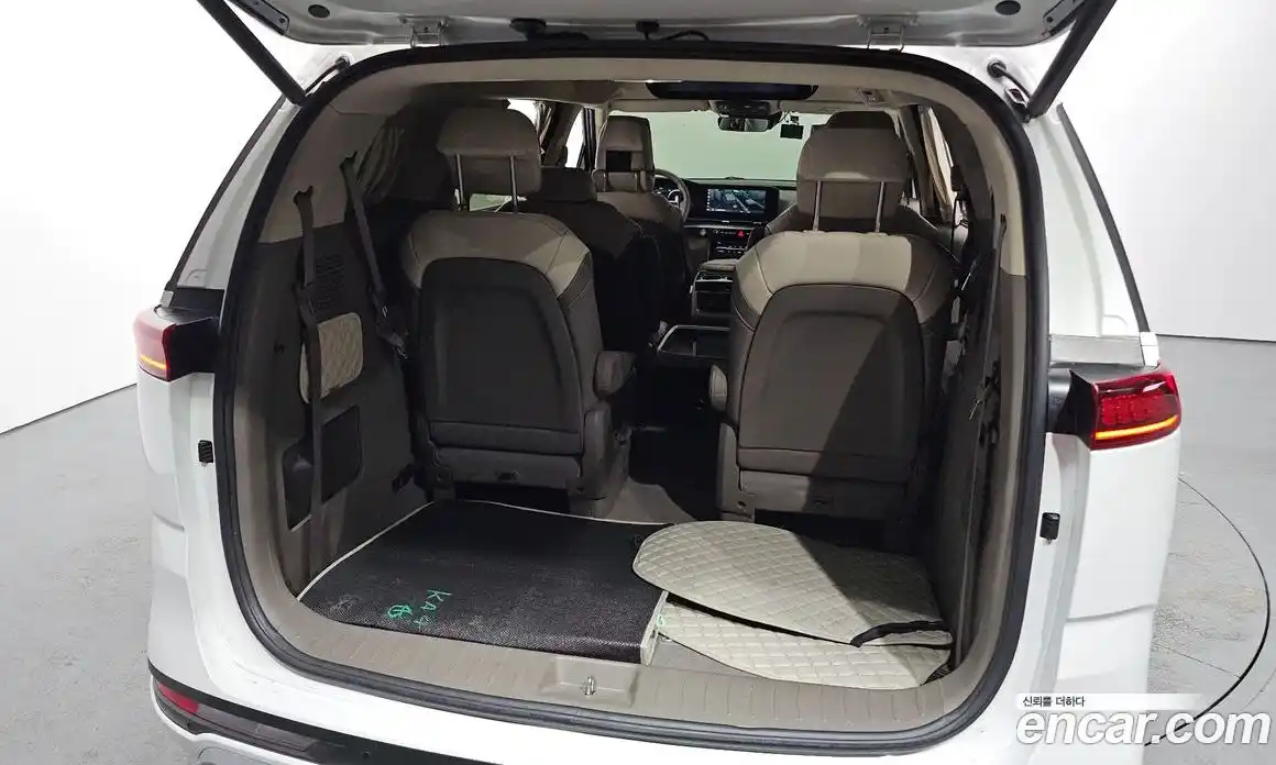 Kia Canival 2023 3.5 Автомат в Москве № 122204, фото 20