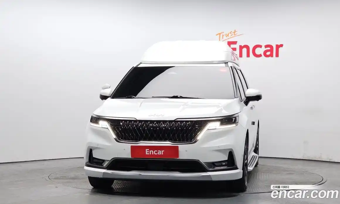 Kia Canival 2023 3.5 Автомат в Москве № 122204, фото 3