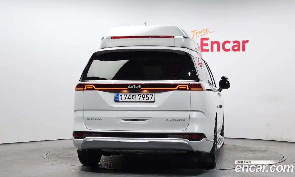 Kia Canival 2023 3.5 Автомат в Москве № 122204, фото 4