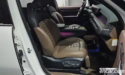 Kia EV9 2024 0.2 Автомат в Москве № 123809, миниатюра 4