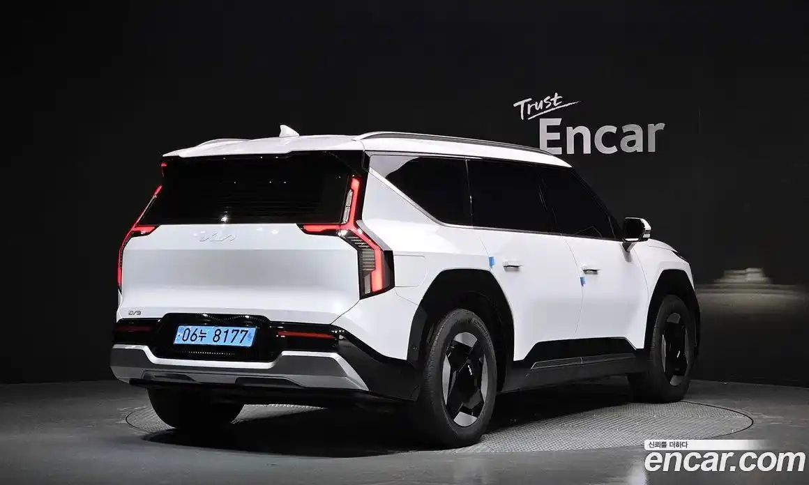 Kia EV9 2024 0.2 Автомат в Москве № 123809, фото 7