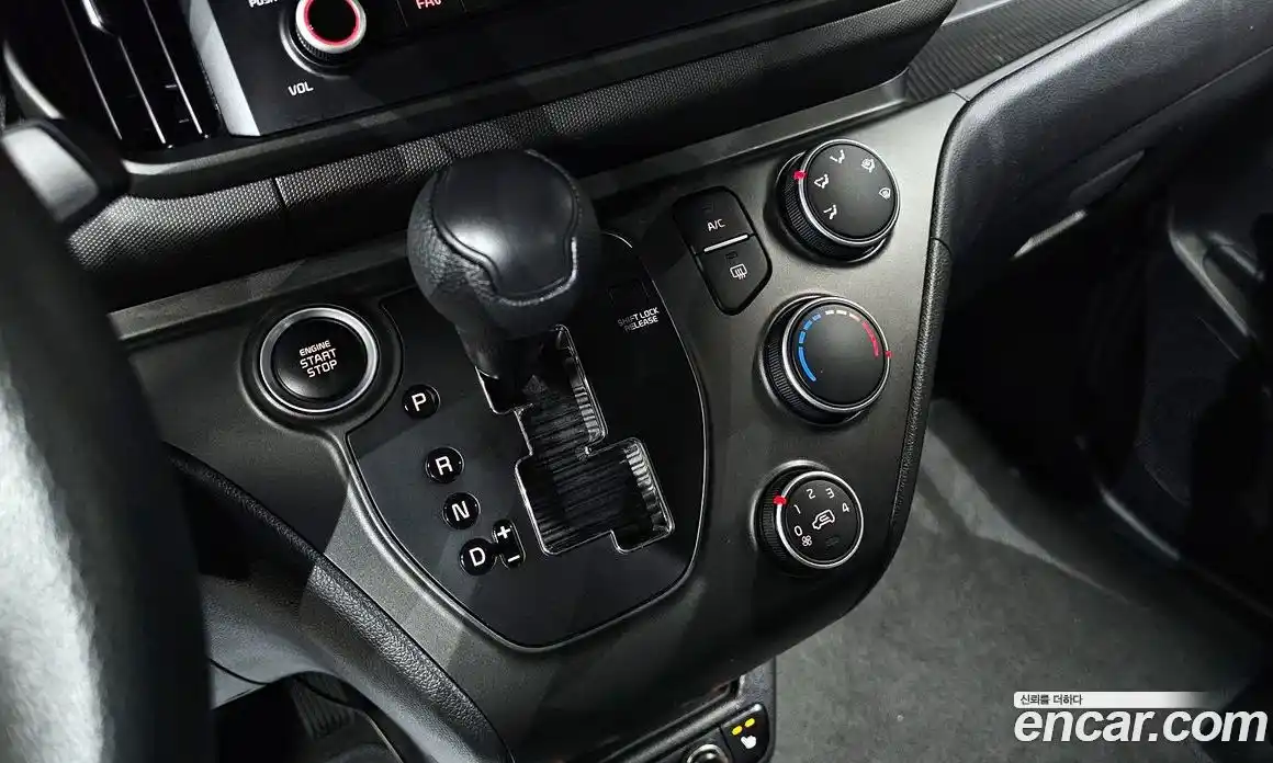 Kia Ray 2024 1.0 Автомат в Москве № 124282, фото 15