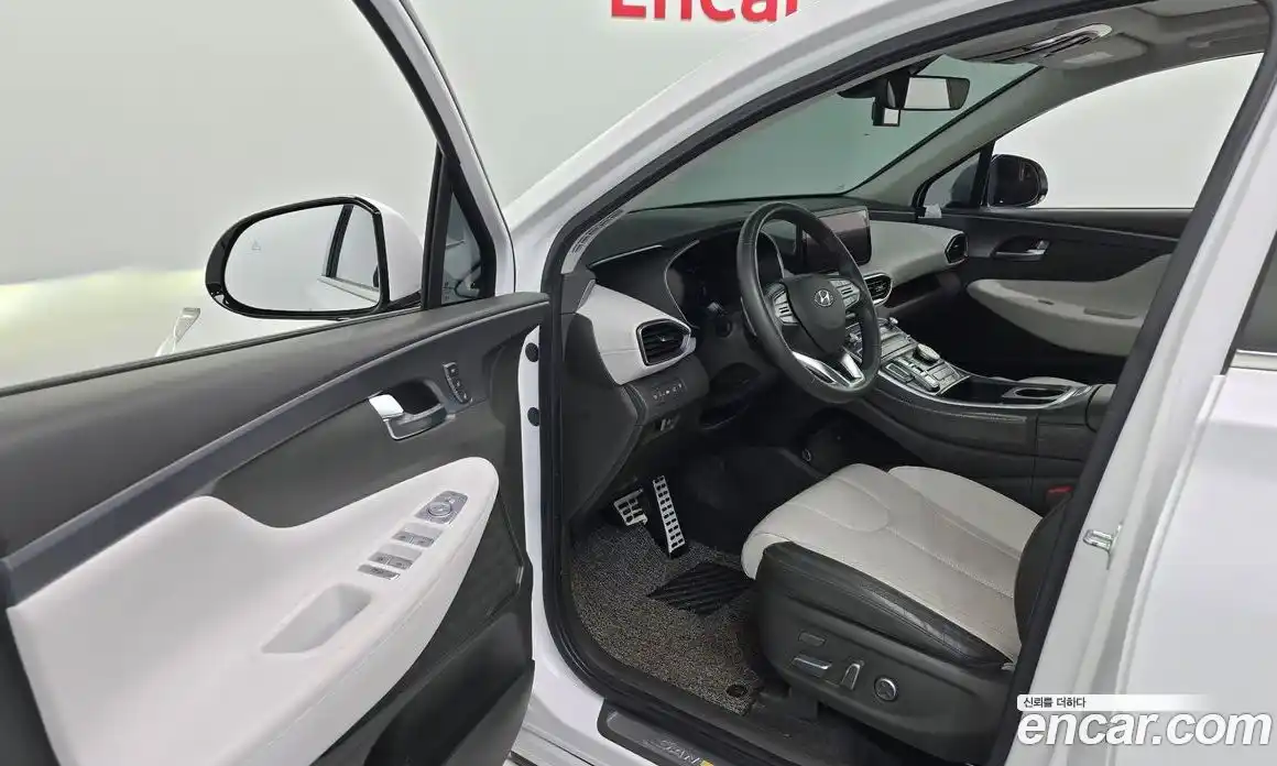 Hyundai Santa Fe 2021 2.2 Автомат в Москве № 126116, фото 13