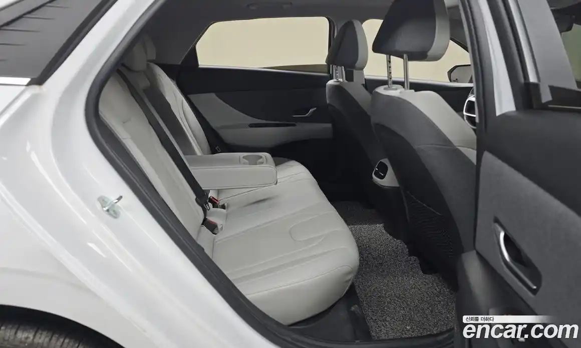 Hyundai Avante 2022 1.6 Автомат в Москве № 130495, фото 19