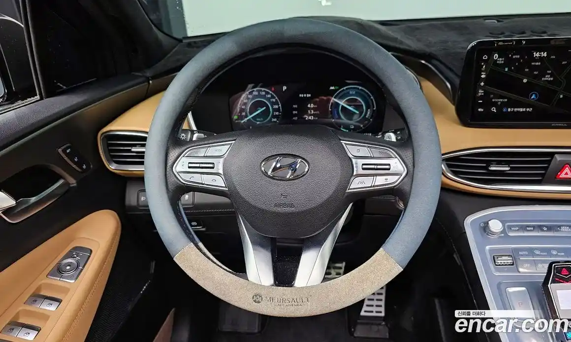 Hyundai Santa Fe 2023 1.6 Автомат в Москве № 130805, фото 9