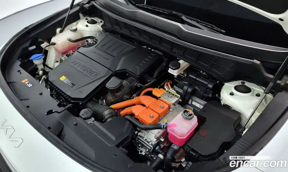 Kia Niro 2023 1.6 Автомат в Москве № 132762, фото 20