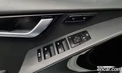 Kia Niro 2023 1.6 Автомат в Москве № 132762, миниатюра 4