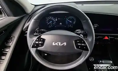 Kia Niro 2023 1.6 Автомат в Москве № 132762, миниатюра 5