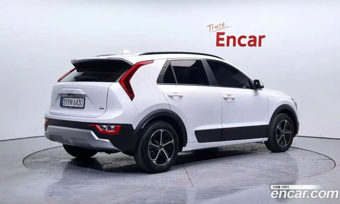 Kia Niro 2023 1.6 Автомат в Москве № 132762, фото 7