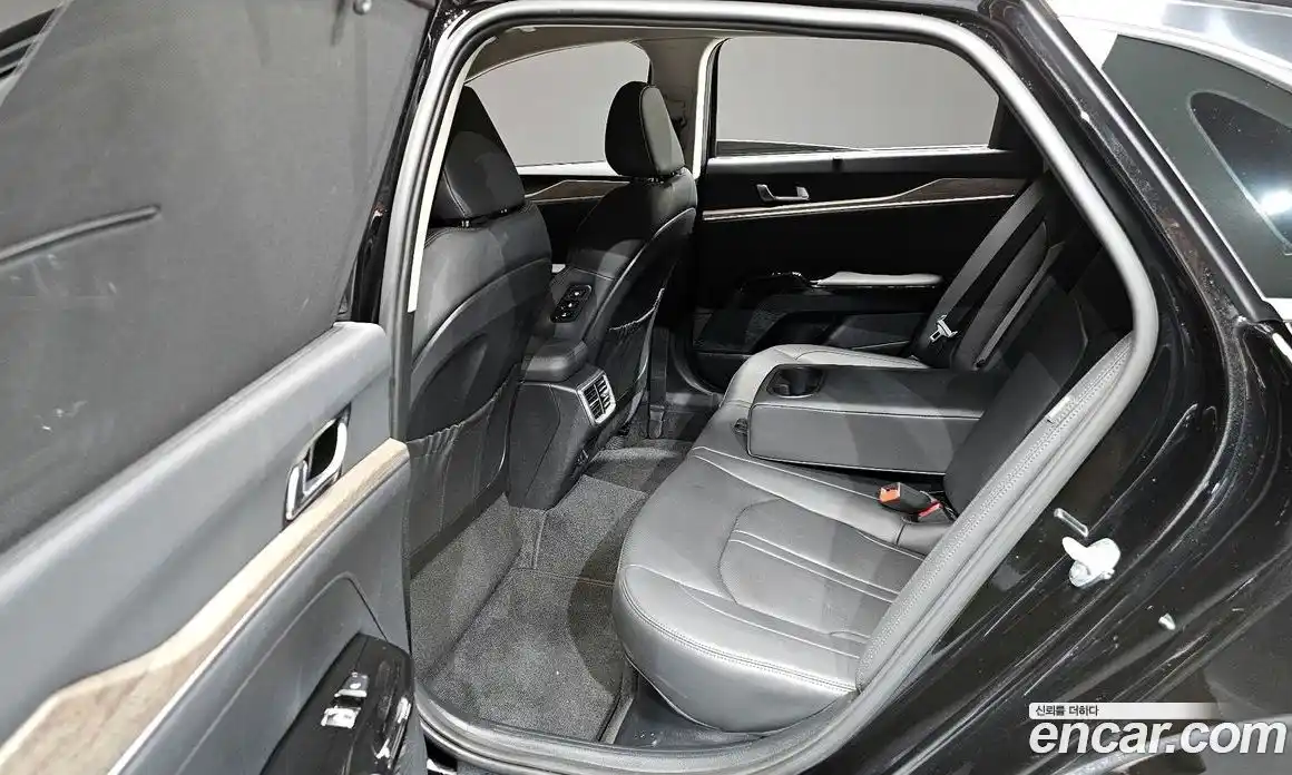 Kia K5 2023 2.0 Автомат в Москве № 133697, фото 3