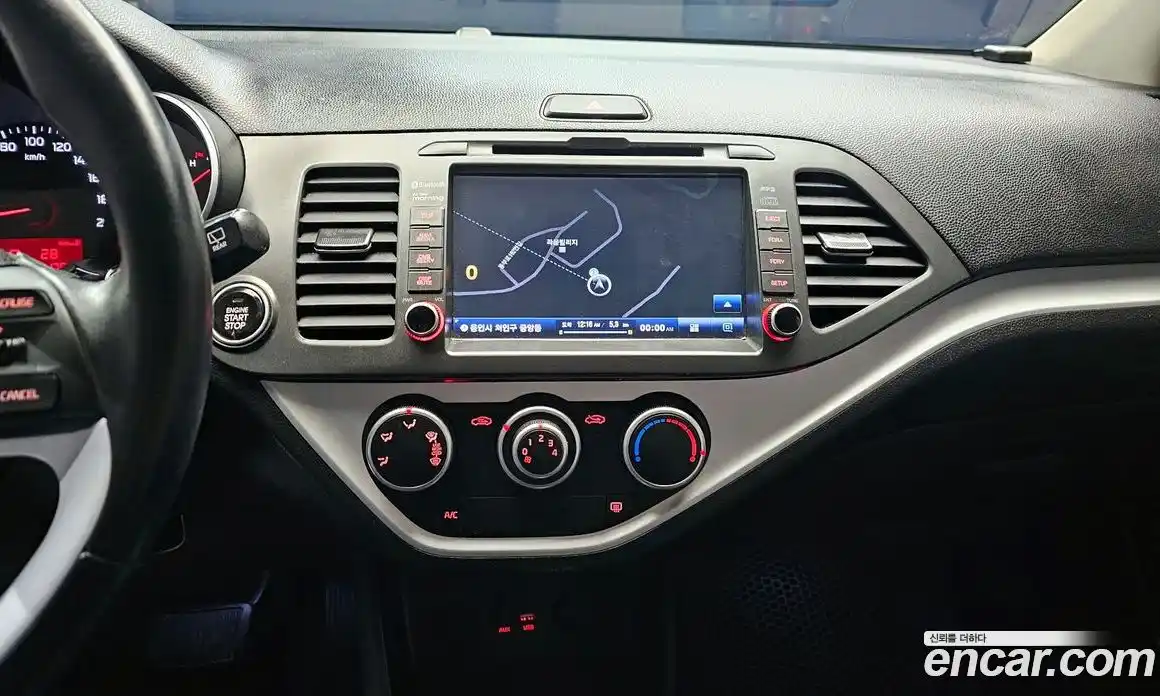 Kia Morning 2016 1.0 Автомат в Москве № 134084, фото 11