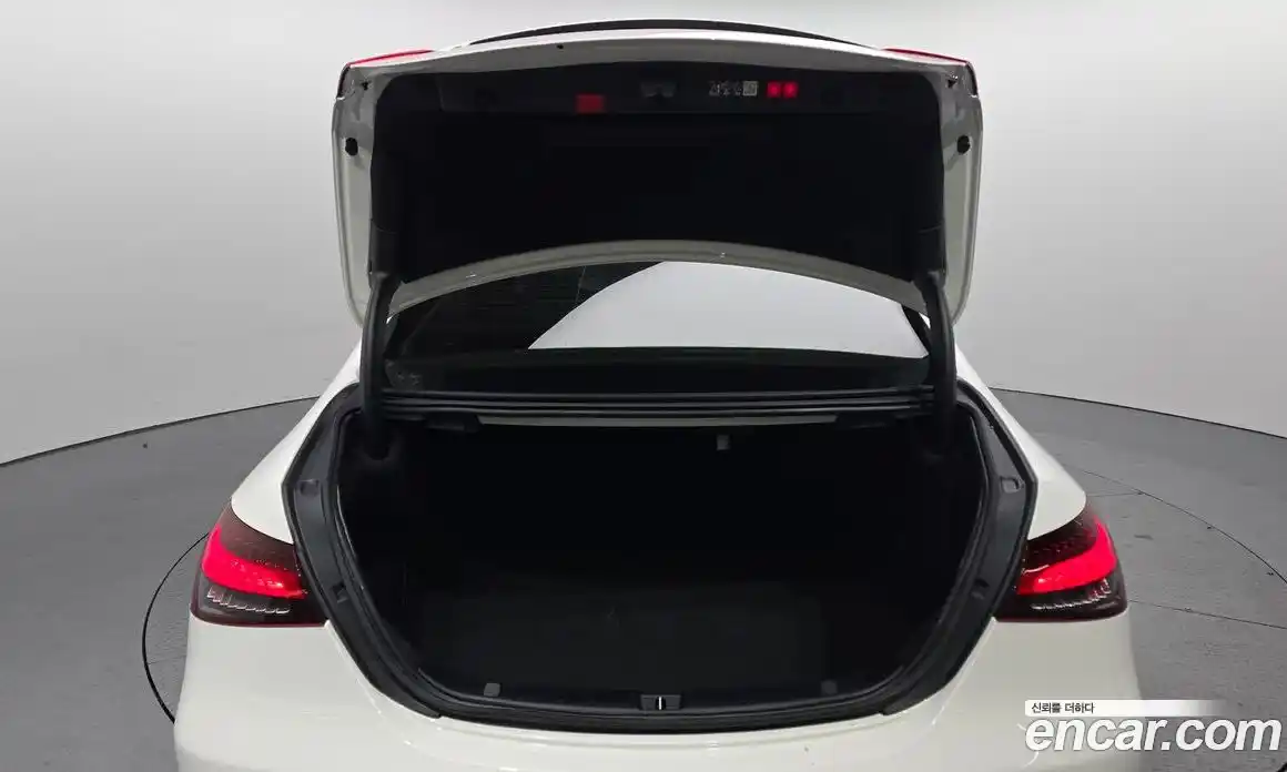 Mercedes-Benz E-Class 2023 2.0 Автомат в Москве № 137678, фото 16