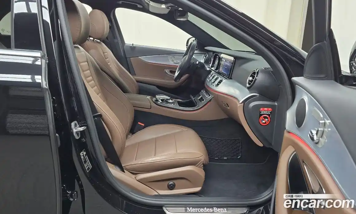 Mercedes-Benz E-Class 2020 2.0 Автомат в Москве № 139020, фото 4