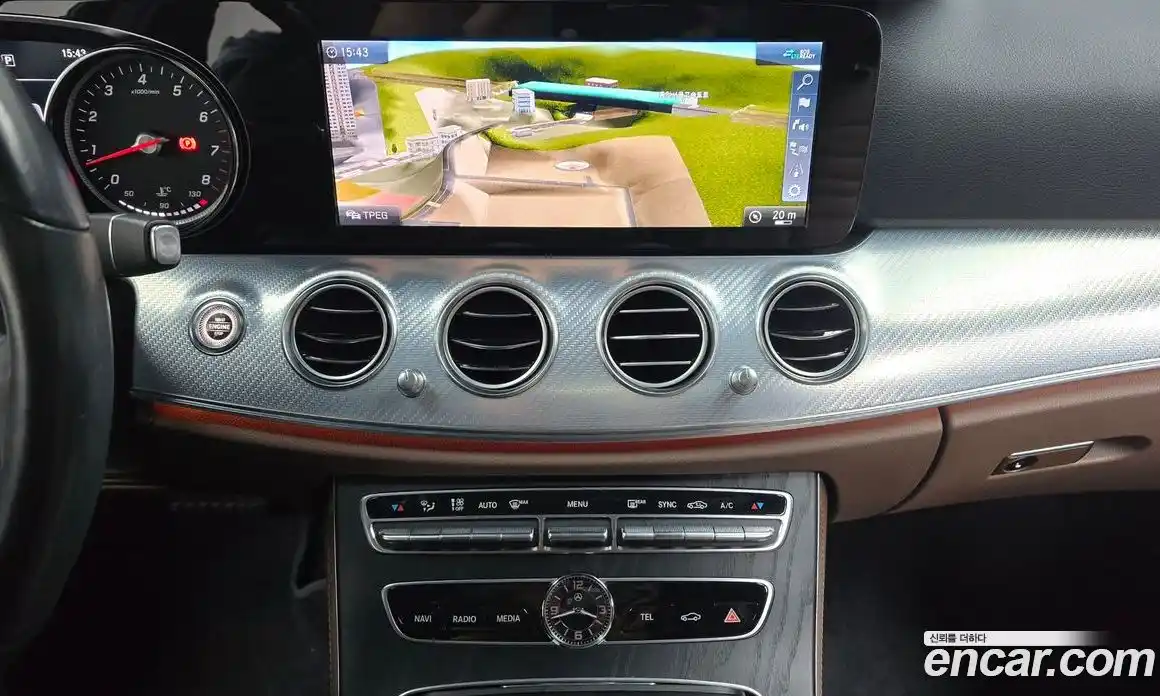 Mercedes-Benz E-Class 2020 2.0 Автомат в Москве № 139020, фото 9