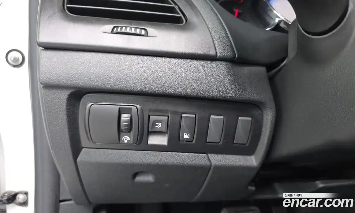 Renault SM3 2015 1.6 Автомат в Москве № 147736, фото 13