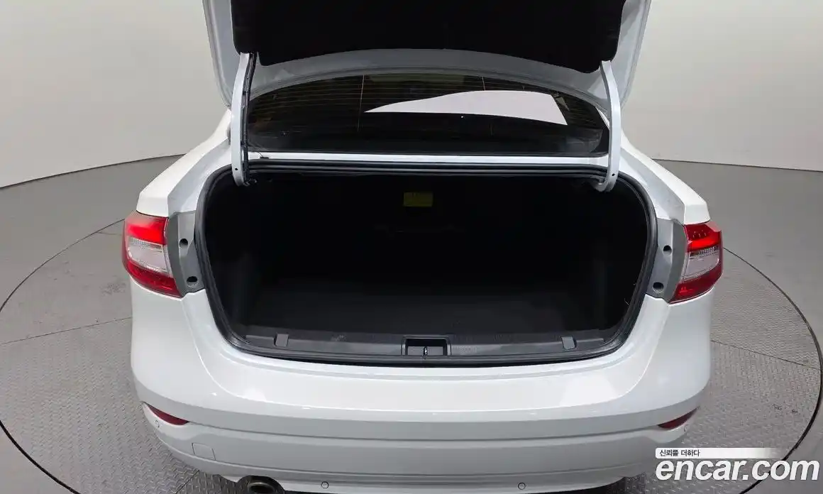 Renault SM3 2015 1.6 Автомат в Москве № 147736, фото 6