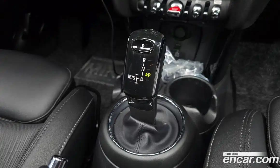 Mini Cooper 2020 1.5 Автомат в Москве № 151688, фото 15