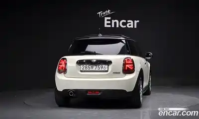 Mini Cooper 2020 1.5 Автомат в Москве № 151688, миниатюра 4