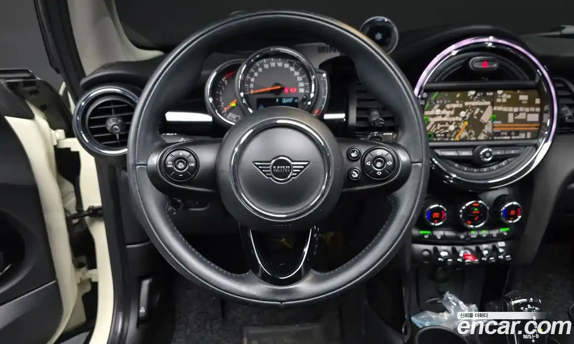 Mini Cooper 2020 1.5 Автомат в Москве № 151688, фото 6