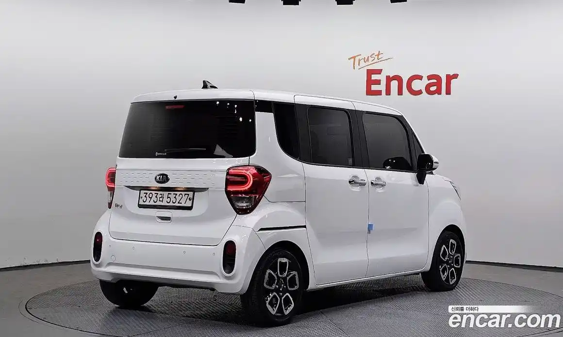 Kia Ray 2021 1.0 Автомат в Москве № 15245, фото 10