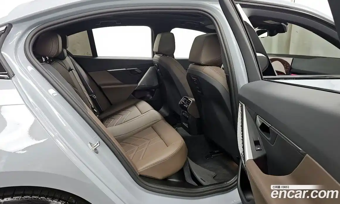 BMW 5-Series 2025 2.0 Автомат в Москве № 153969, фото 11