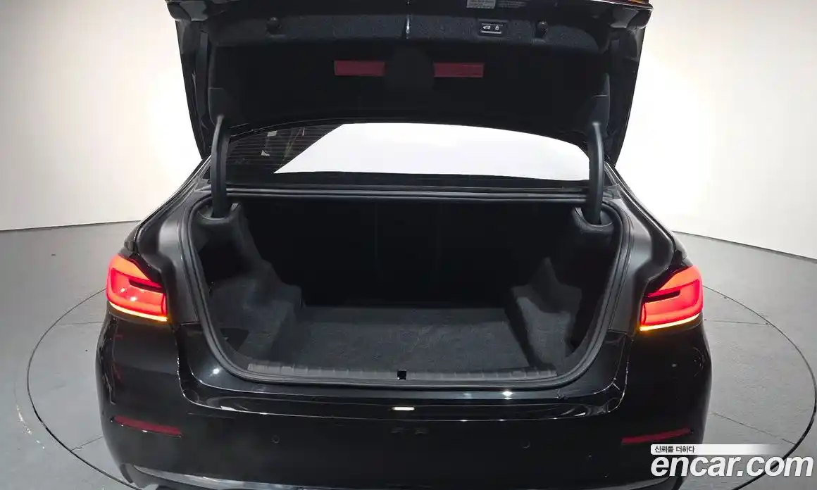 BMW 5-Series 2023 2.0 Автомат в Москве № 157542, фото 20