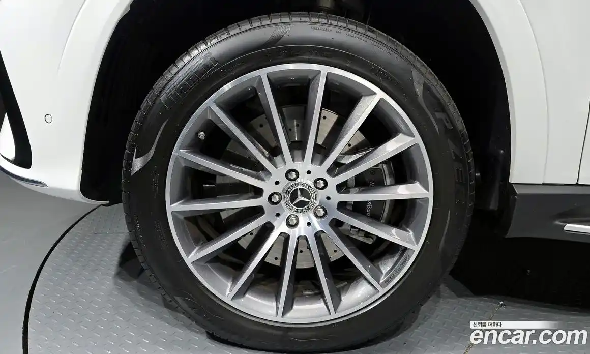 Mercedes-Benz GLE-Class 2024 3.0 Автомат в Москве № 160273, фото 11